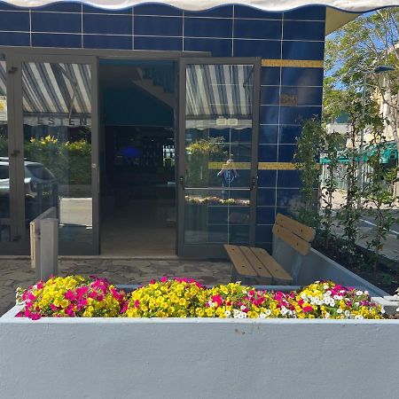 Hotel Estense Rimini Eksteriør bilde
