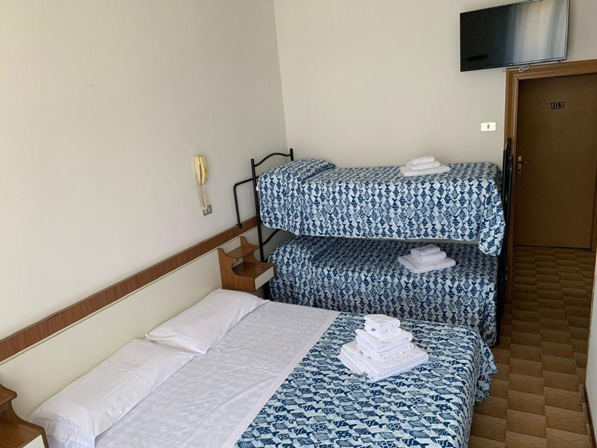 Hotel Estense Rimini Eksteriør bilde