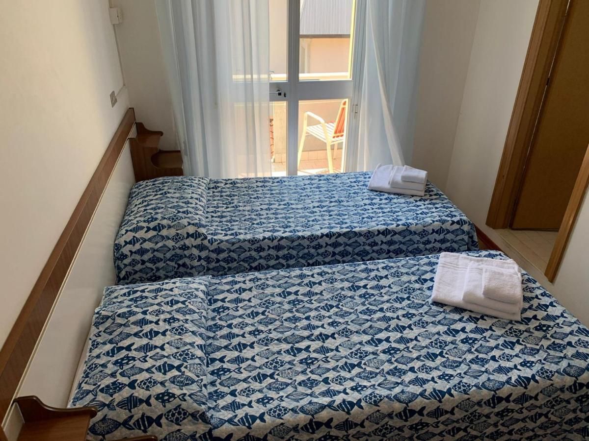 Hotel Estense Rimini Eksteriør bilde