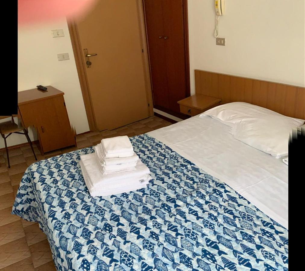 Hotel Estense Rimini Eksteriør bilde