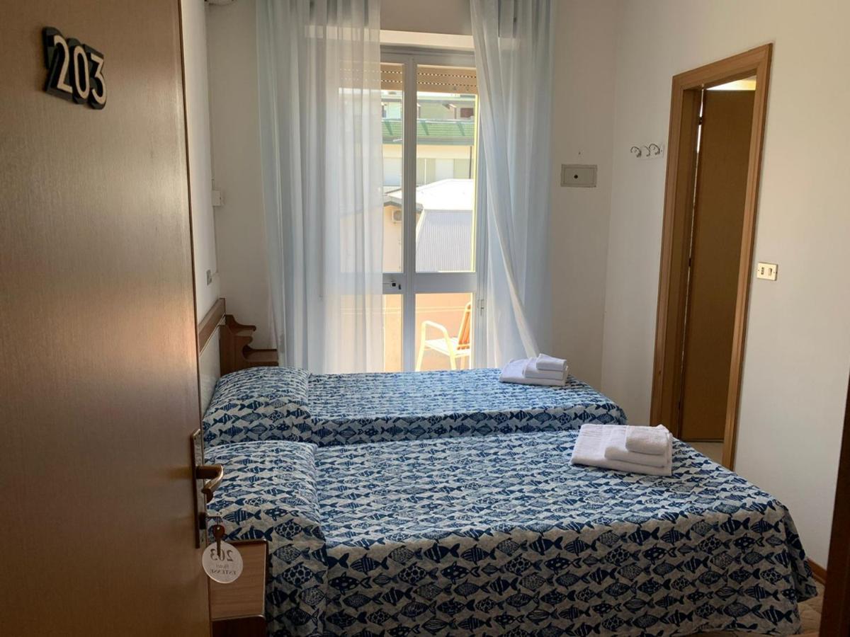 Hotel Estense Rimini Eksteriør bilde